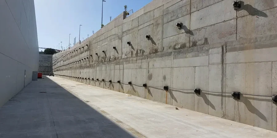 Projeto de Ancoragens Ativas e Passivas em Volta Redonda: Segurança Geotécnica para a Indústria e Infraestrutura